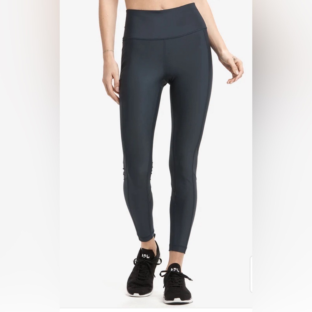 LOLE Black Burst Legging Side Pocket + Zipper Pocket Mesh Detail Yoga Workout